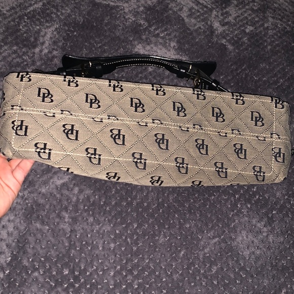 DOONEY & BOURKE HANDBAG - Picture 2 of 16